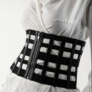 SHEIN Black Cage-Style Waist Cincher with Front Zip